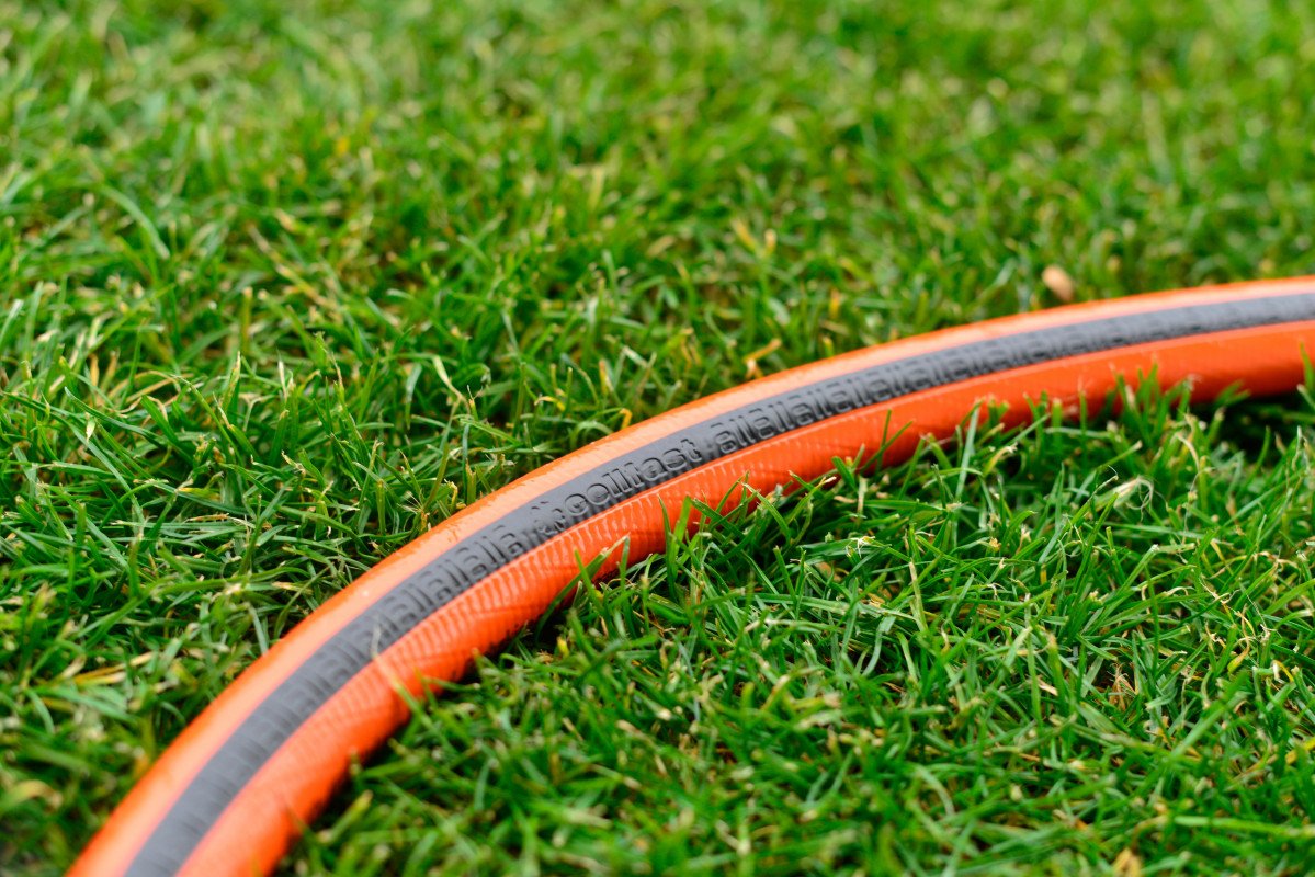 Wąż ogrodowy 1/2'' ORANGE 50m z systemem Anti Twist, odporny na ekstremalne temperatury -10°C do +50°C